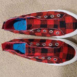 Red and black Buffalo checked sneakers